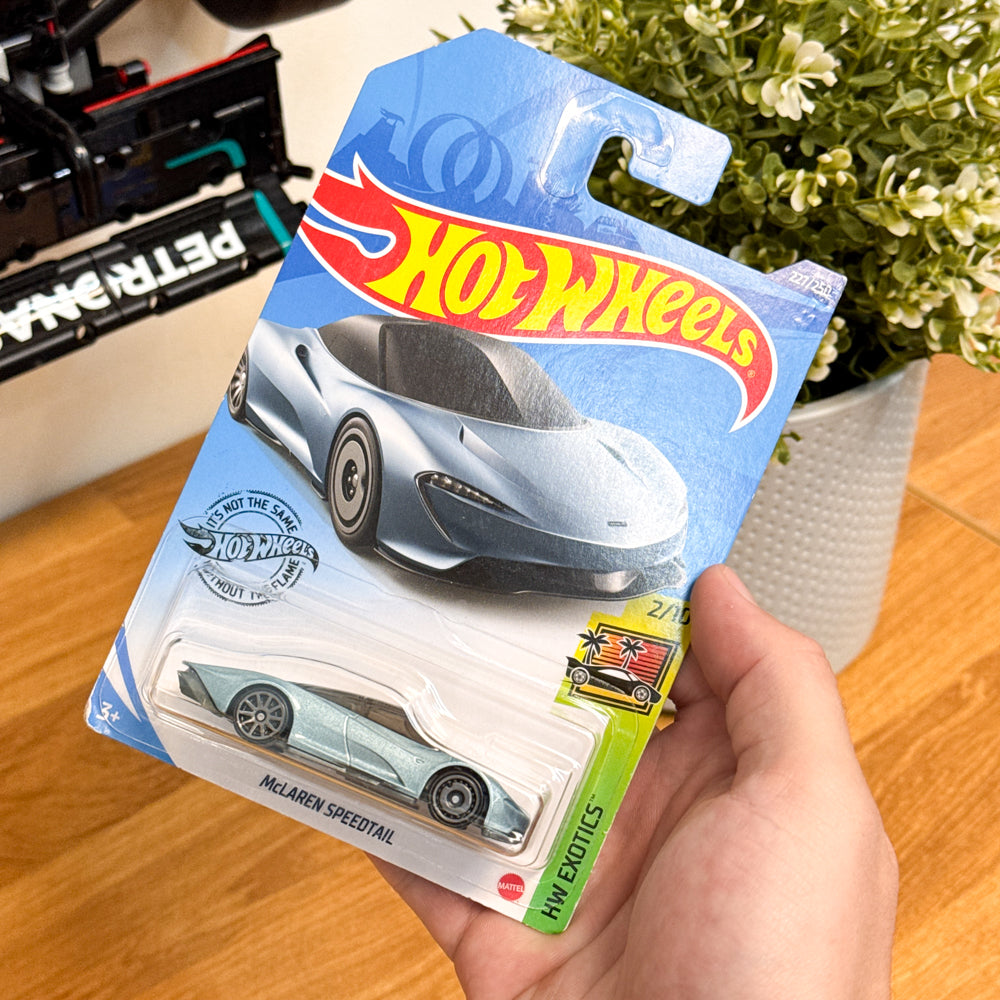 Hot Wheels McLaren Speedtail baby blauw VS |