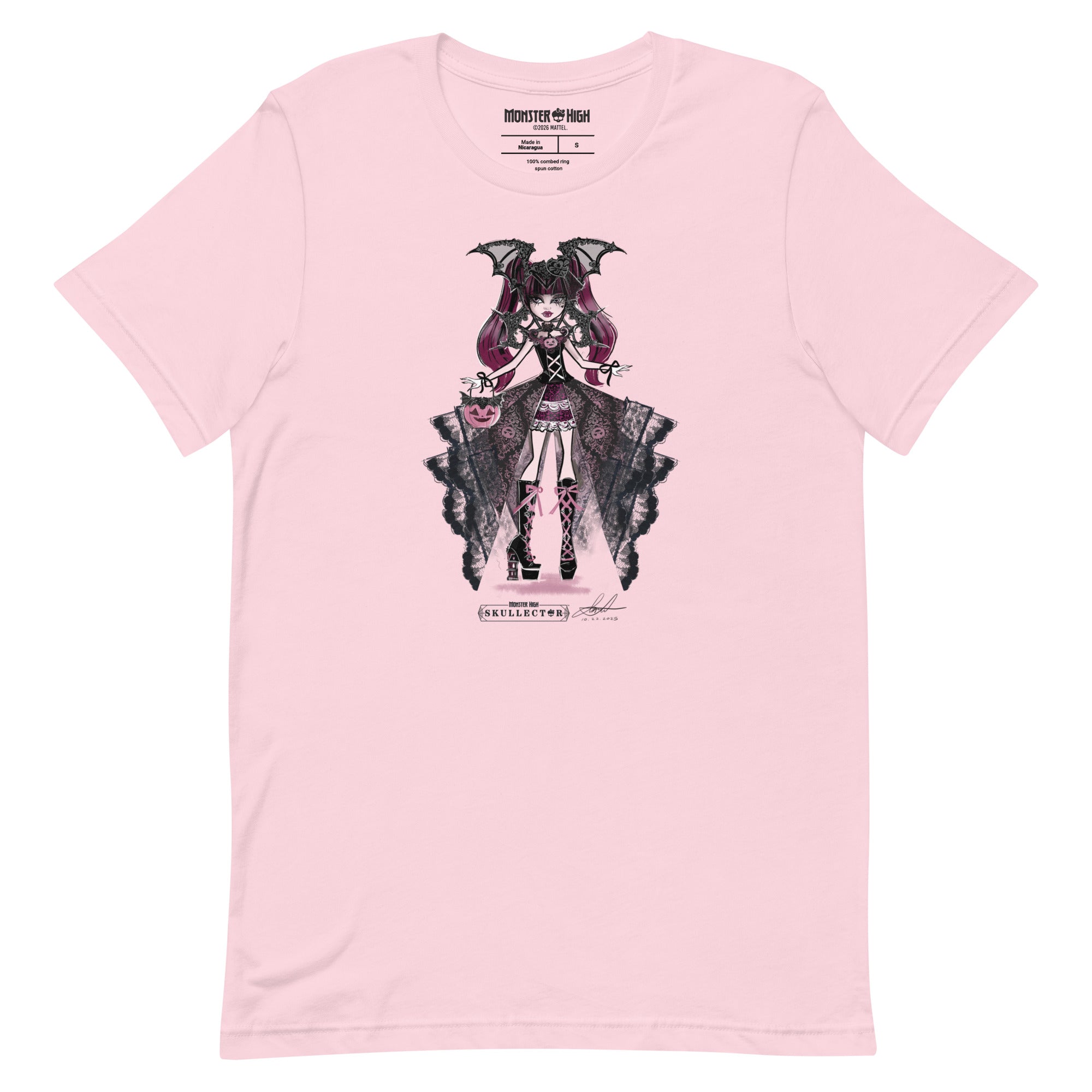 Monster High Draculaura Halloween Edition Art by Annalise Lao Pink T-shirt